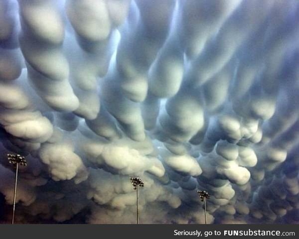 One of the rarest weather phenomena, Mammatus Clouds