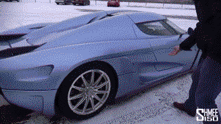 Koenigsegg Regera doors