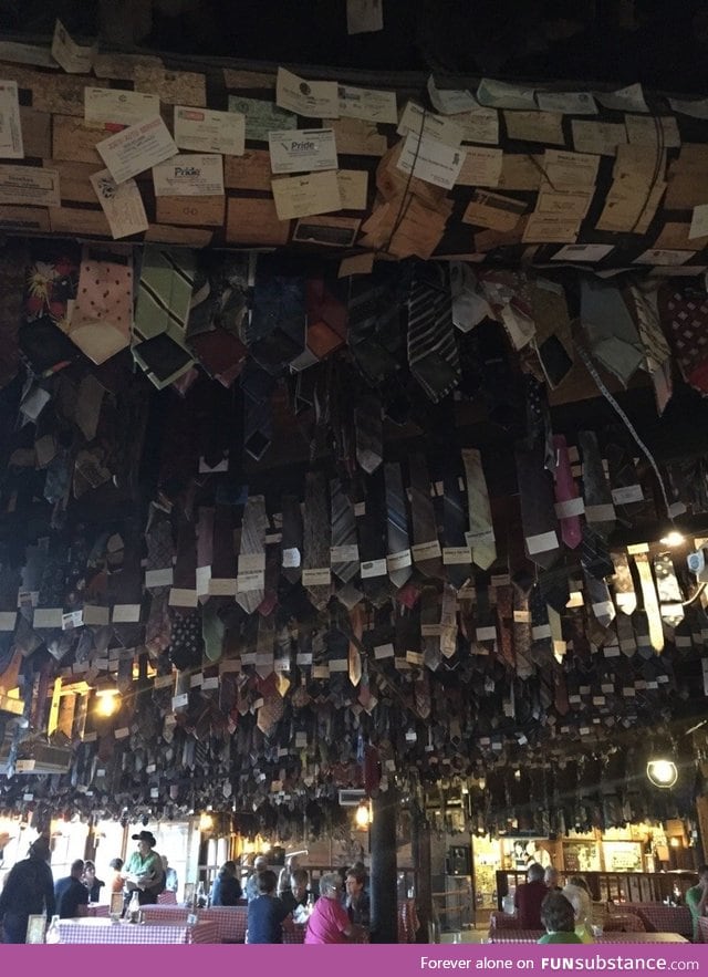 This restaurant cuts off people's ties and hangs them on the ceiling