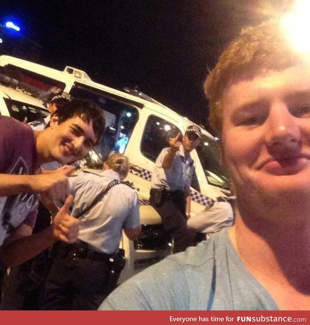 when you take selfie with a Aussie cop... xD