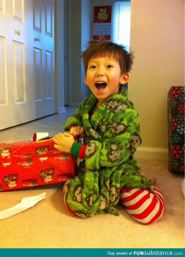 The best reaction a parent could ask for on Christmas