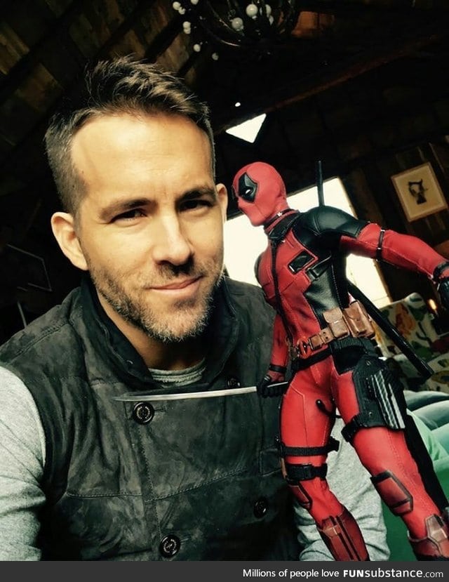 Ryan reynold playing with himself