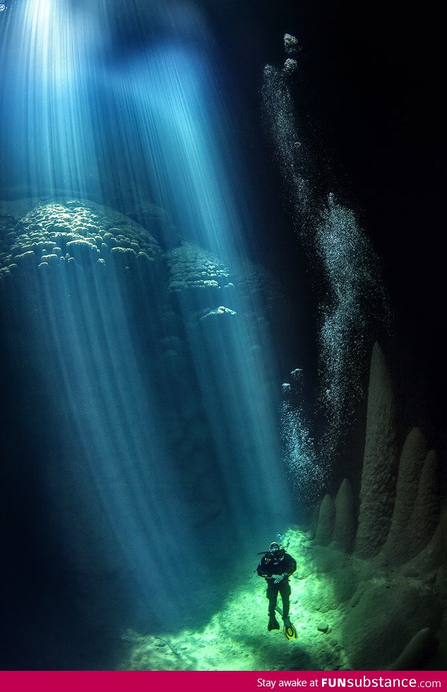 Anhumas Abbys where the sun rays touch the bottom of the ocean