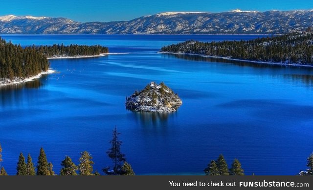 Lake Tahoe is ridiculously stunning