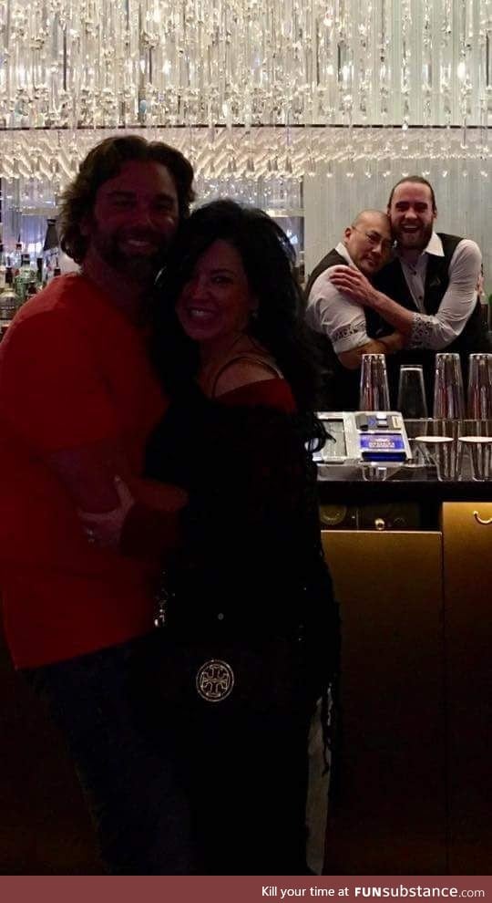 Photobomb level: Bartender