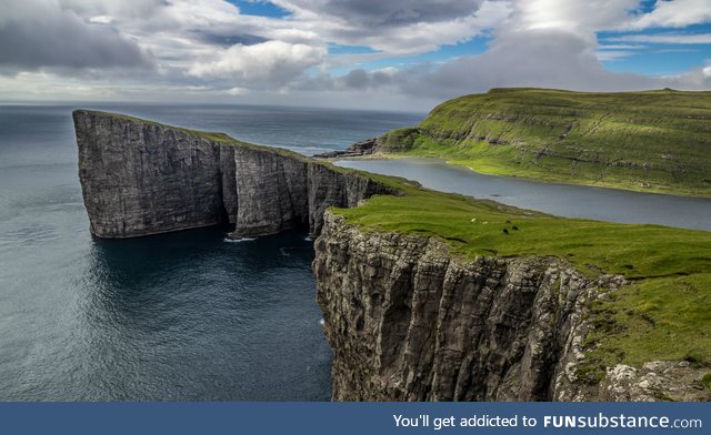 The lake above an ocean