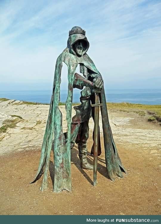 8ft statue of King Arthur on the top of Tintagel cliffs