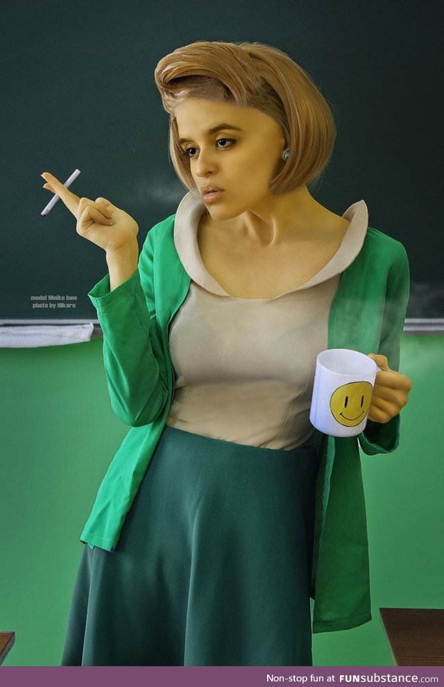 Edna Krabappel cosplay