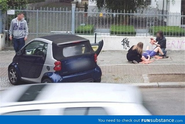 Google street view captures childbirth