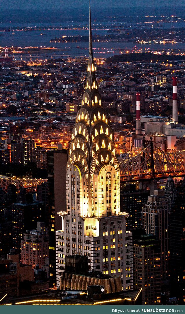 The Chrysler Building is an absolute crown jewel of New York City. Art Deco needs to come