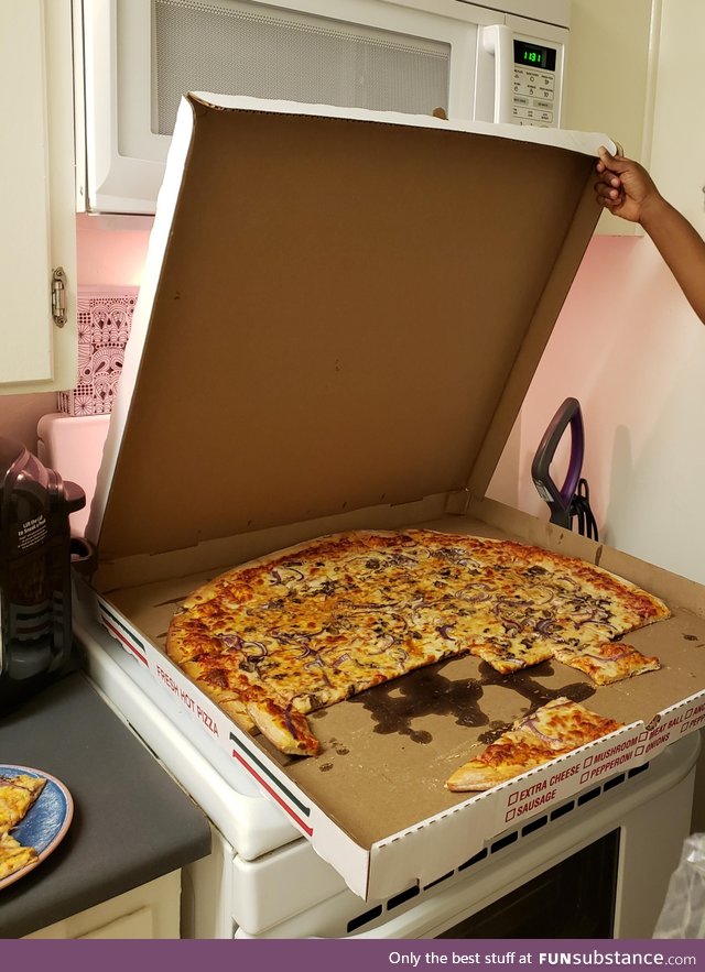 My wife isn't great at measurements and ordered a 28" pizza for the two of us