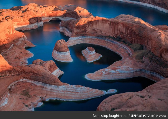Reflection canyon, lake powell, arizona