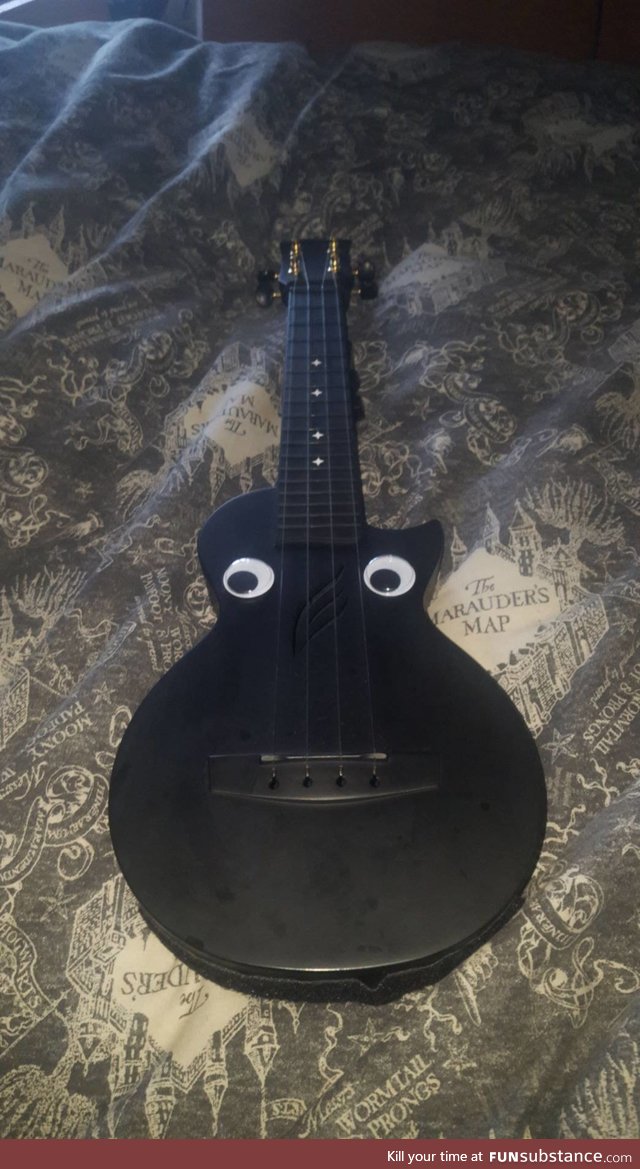 My main travel ukulele (Nova U mini)