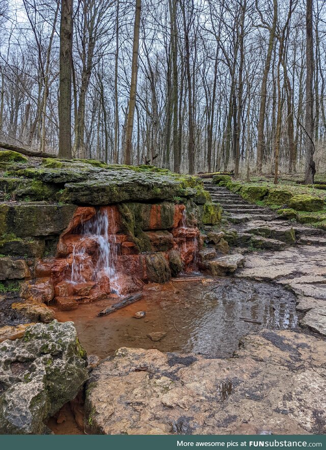 These red rocks are called the Yellow Spring. A town in Ohio is named for it. [OC]