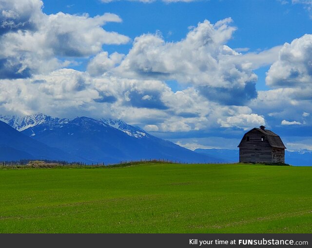 [OC]Dupuis Barn in Ronan MT