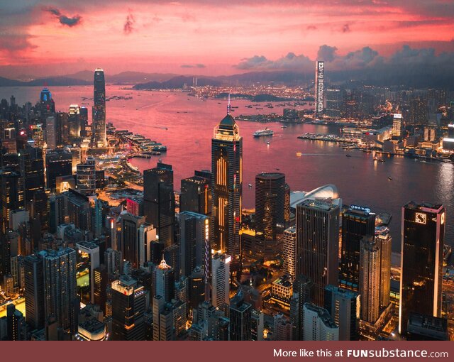 Gorgeous sunset in Hong Kong