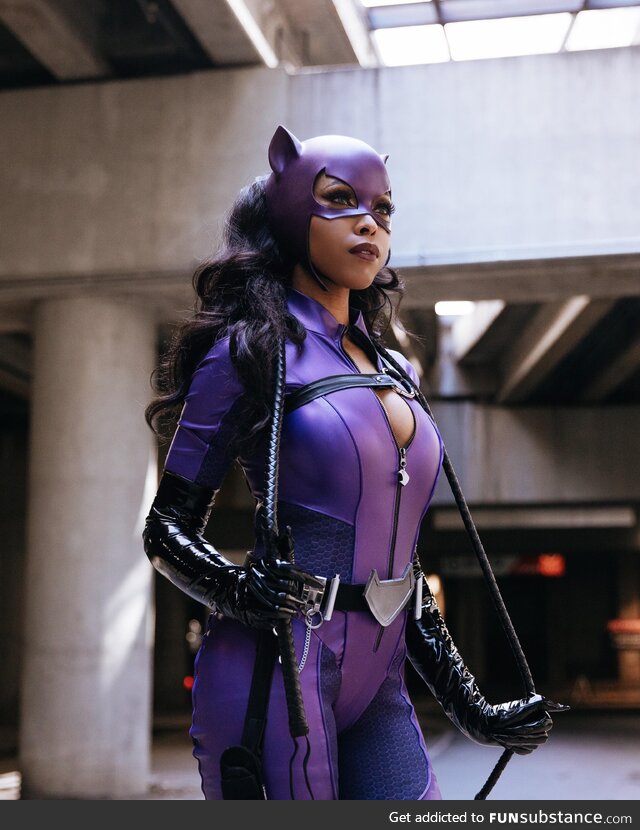 [OC] I made a modern take on 90s Jim Balent Catwoman myself!