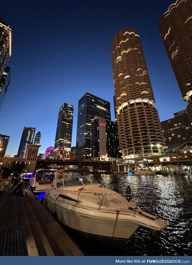 (OC) Chicago Riverwalk on a summer night