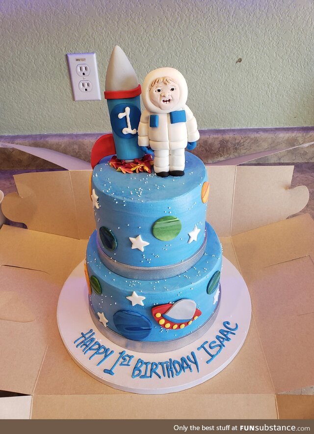 A few people asked for a picture of my son's birthday cake after seeing its horrifying