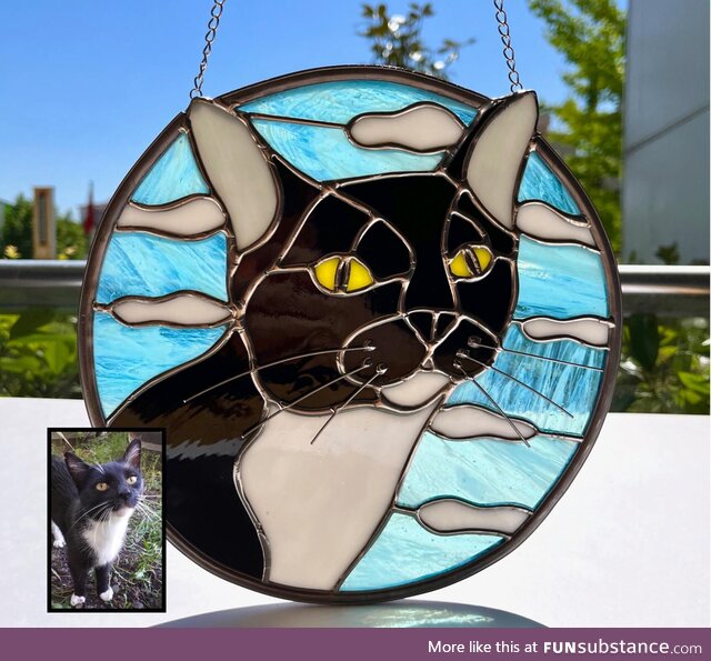 I made this tuxedo cat's stained glass portrait