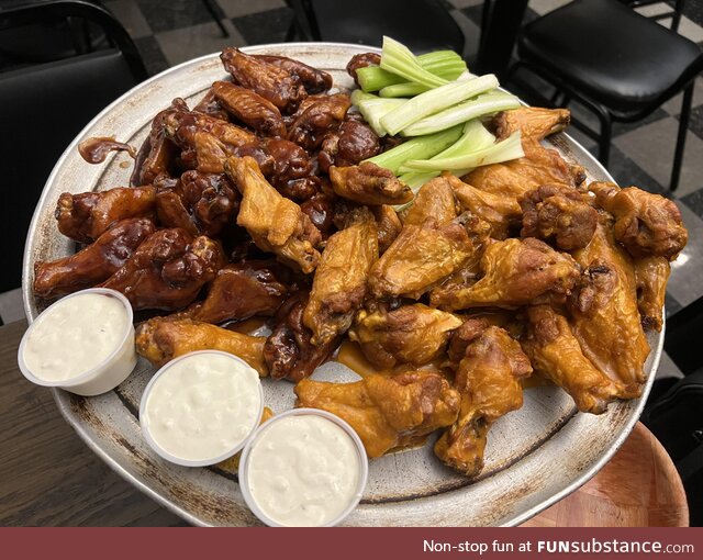 Buffalo and BBQ wings from the original Anchor Bar in Buffalo, NY