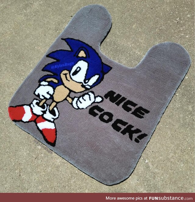 Accidentally made sonic with tan legs and now he looks even more naked