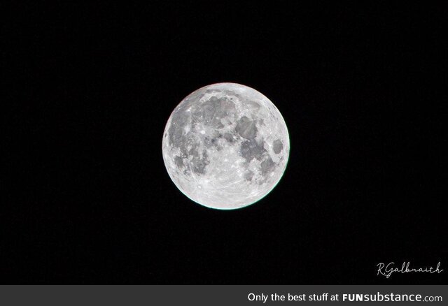 Who says the moon isn’t cool looking!?
