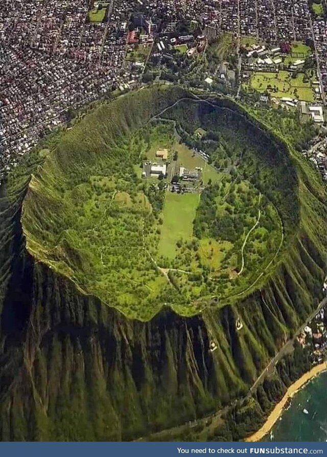 Diamond Head (volcanic tuff cone on the island of O'ahu, Hawaii)