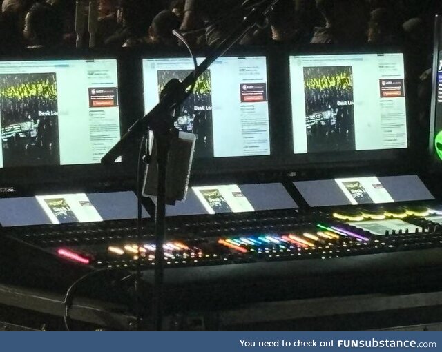  post spotted during Disturbed concert