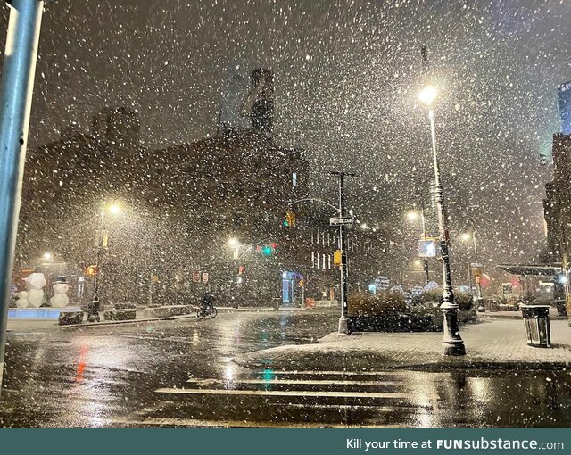 Midwinter snowy night in the City