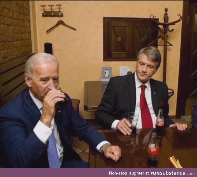 Ukrainian president viktor yushchenko having cola with joe biden 2009