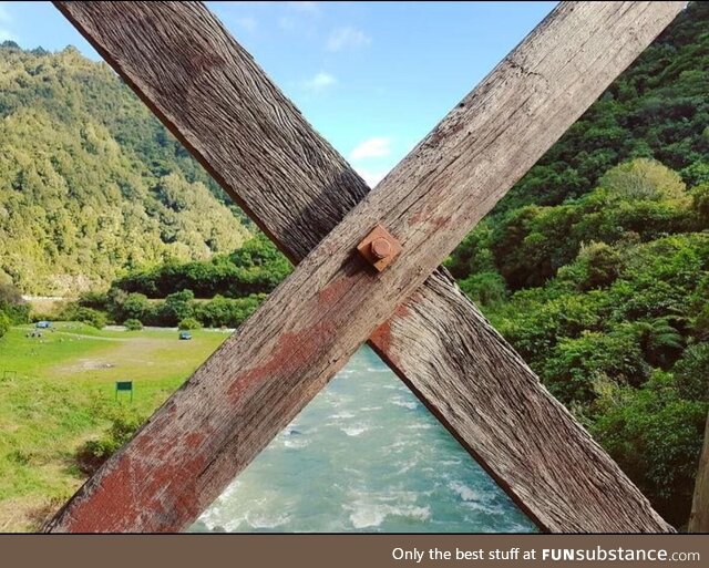 A cool picture that looks like 4