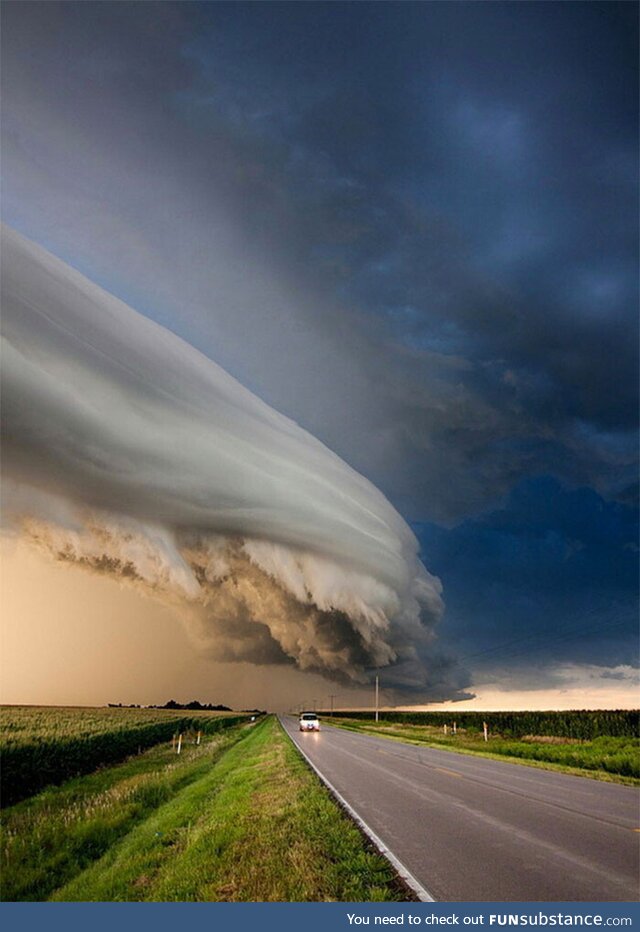 Amazing storm cloud