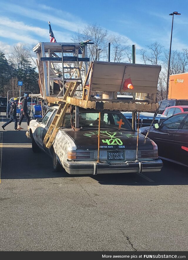 Apparently the owner of this uses it as a stage lol