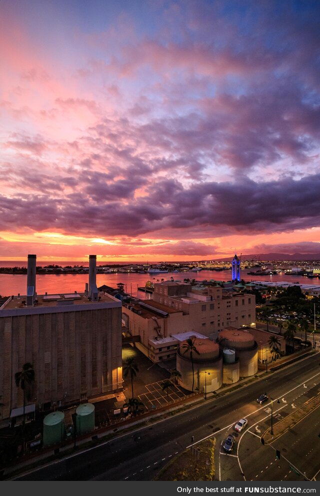 Honolulu harbor sunset (11/11/21)