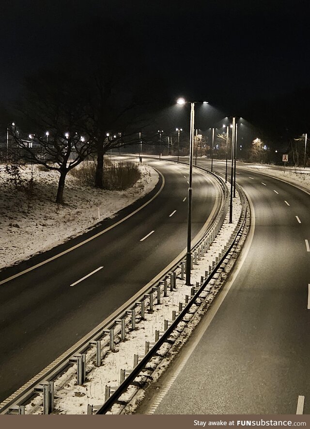 No one is here (Copenhagen highway)