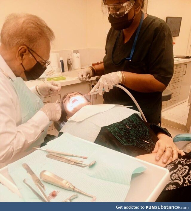 Former President of Pakistan,Dr Arif Alvi , gets back to working as a dentist after