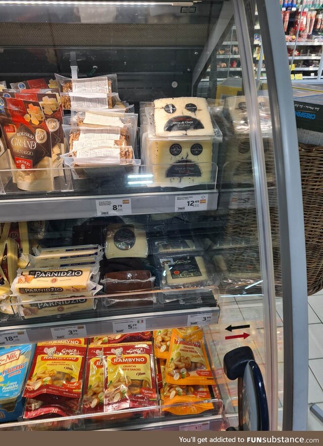 This cheese placement HAD to be intentional