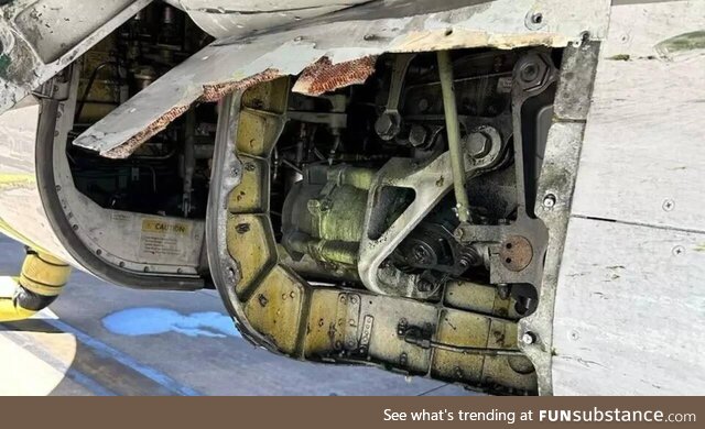 United Airlines Boeing 737 makes emergency landing in Oregon after losing panel in mid-air