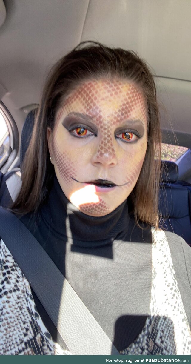 I got a lot of compliments on my Halloween makeup so I thought I’d share here :)