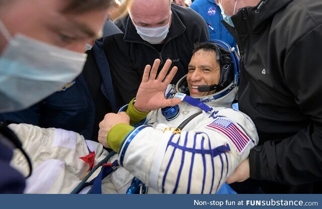 Frank Rubio arrives back on Earth after record breaking 371 days in orbit in the ISS