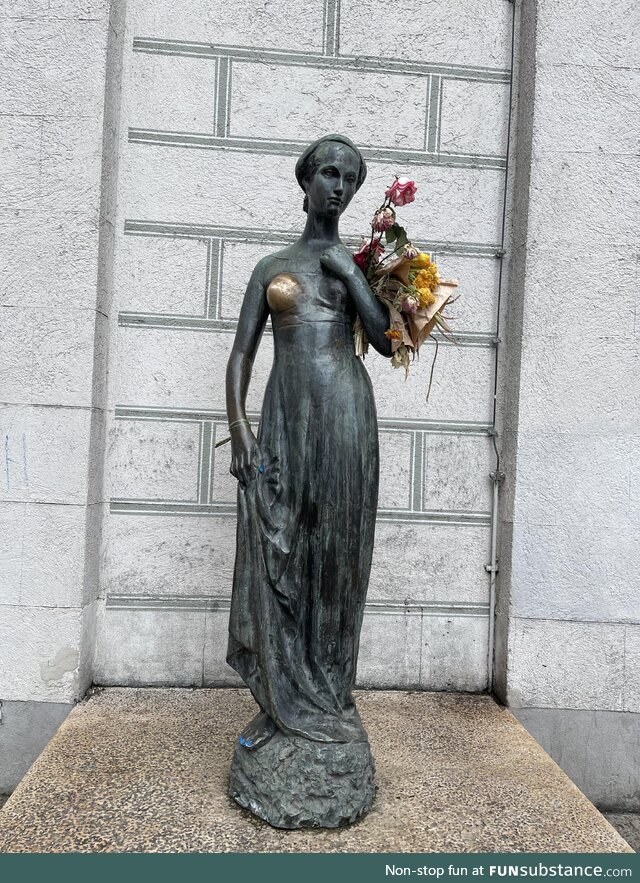 This fantastic statue in Munich