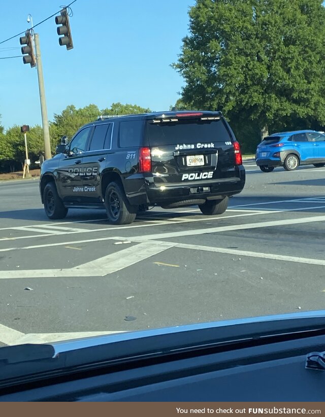 They’re setting a great example of stopping before the line!