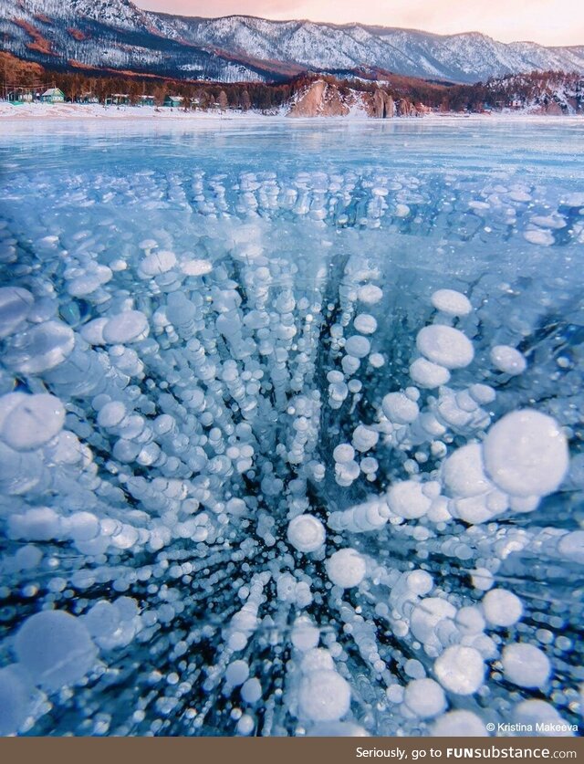 Methane Bubbles Trapped in a Frozen Lake