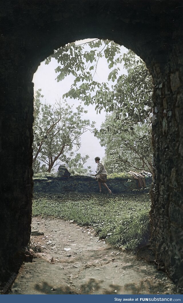 Möbius, Walter Frauenstein (Ore Mountains). Castle ruins. View through an archway, 1929