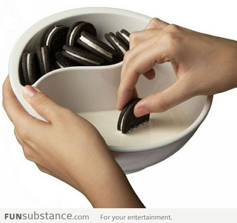 The best way to eat Oreos