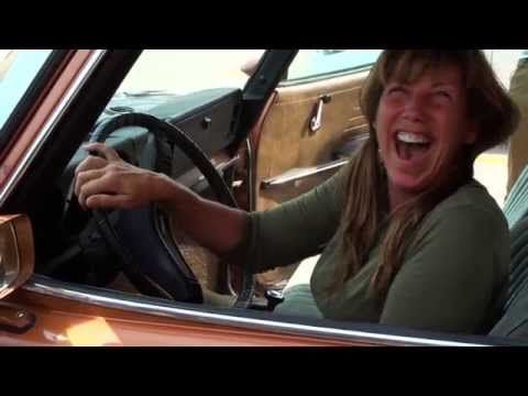 This sweet son surprises his mom with her dream car