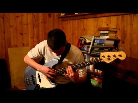 This man fits his trance bass with piccolo strings, sounds spectacular