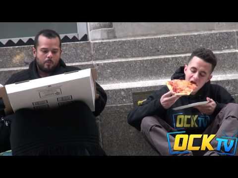 Watch this man ask strangers for food will change the way you think