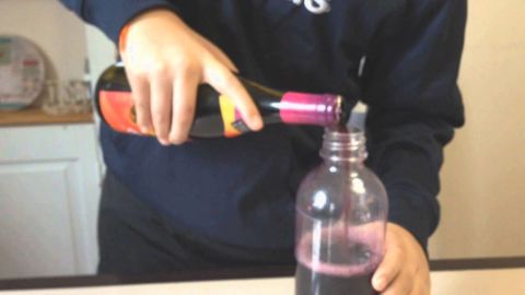 Kid tries to make sparkling wine with sodastream machine and goes completely wrong